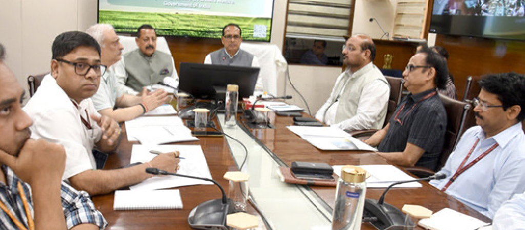 Hon’ble Union Minister Shri Shivraj Singh Chouhan releasing the 21st PM-KISAN installment for flood-affected farmers of J&K through VC