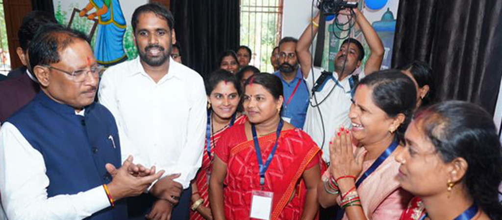 छत्तीसगढ़ के माननीय मुख्यमंत्री श्री विष्णु देव साय द्वारा छत्तीसगढ़ में 51 महतारी सदनों का वर्चुअल शुभारंभ किया गया