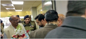 NIC J and K Team presenting bouquet to Honorable Union MOS  Shri Sanjay Dhotre at Jammu Airport