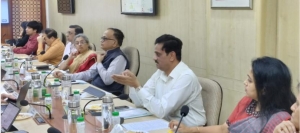 Shri Aseem Gupta, Sr. Director (NIC), showcasing IFMS to the delegation