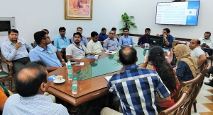 Mr. Vijay Tiwari, Scientist-C during discussion with participants