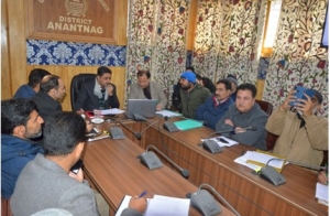 DIO Anantnag demonstrating the features of the Portal to DDC Anantnag and other District Officers