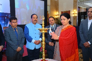 Dr. Neeta Verma, DG, NIC lighting the lamp