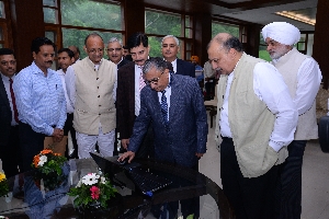 Honorable Shri Justice Krishna Murari, the Chief Justice of Punjab & Haryana High Court, launching the Virtual Court at Faridabad