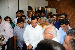 Capt. Abhimanyu, Honble Revenue & Finance Minister Haryana briefing Honble Chief Minister Haryana about e-Stamping at the launching of the System at