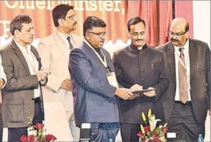 Sh. Ravi Shanker Prasad, Honble Minister for Electronics & IT and Law & Justice and Dr. Dinesh Sharma, Dy. Chief Minister, UP launch eSathi, Uttar Pra