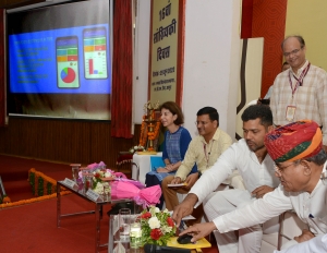 Honble Ministers launching the services with dignitaries and SIO NIC Rajasthan