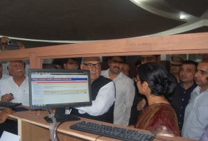 DIO Sonipat while explaining about the services of e-Disha Centre