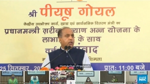 Hon'ble Chief Minister, Himachal Pradesh addressing the beneficiarie and citizens during the Virtual event.