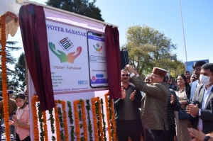 Chief Electoral Officer, HP launching the Voter Sahayak App