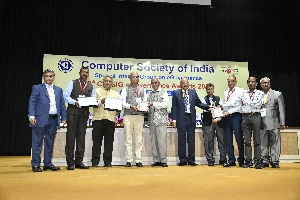 SIO Rajasthan receiving the award along with NIC Project Team and department officials