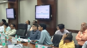 Officials of Cabinet Secretariat Informatics Division during discussion with participants.