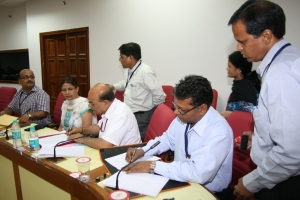 MoU Signing by Mr. Uday Narayan Khaware, Secretary, NIOS and DDG, NIC Dr. Gautam Bose in presence HoD Web Services Division and Director NIOS