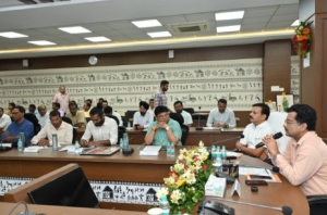 Officials from various districts participated in the seminar