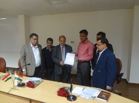 FRO Official & NIC also handed over the first authorization letter of FORM-S to NIMS Medical University, Jaipur